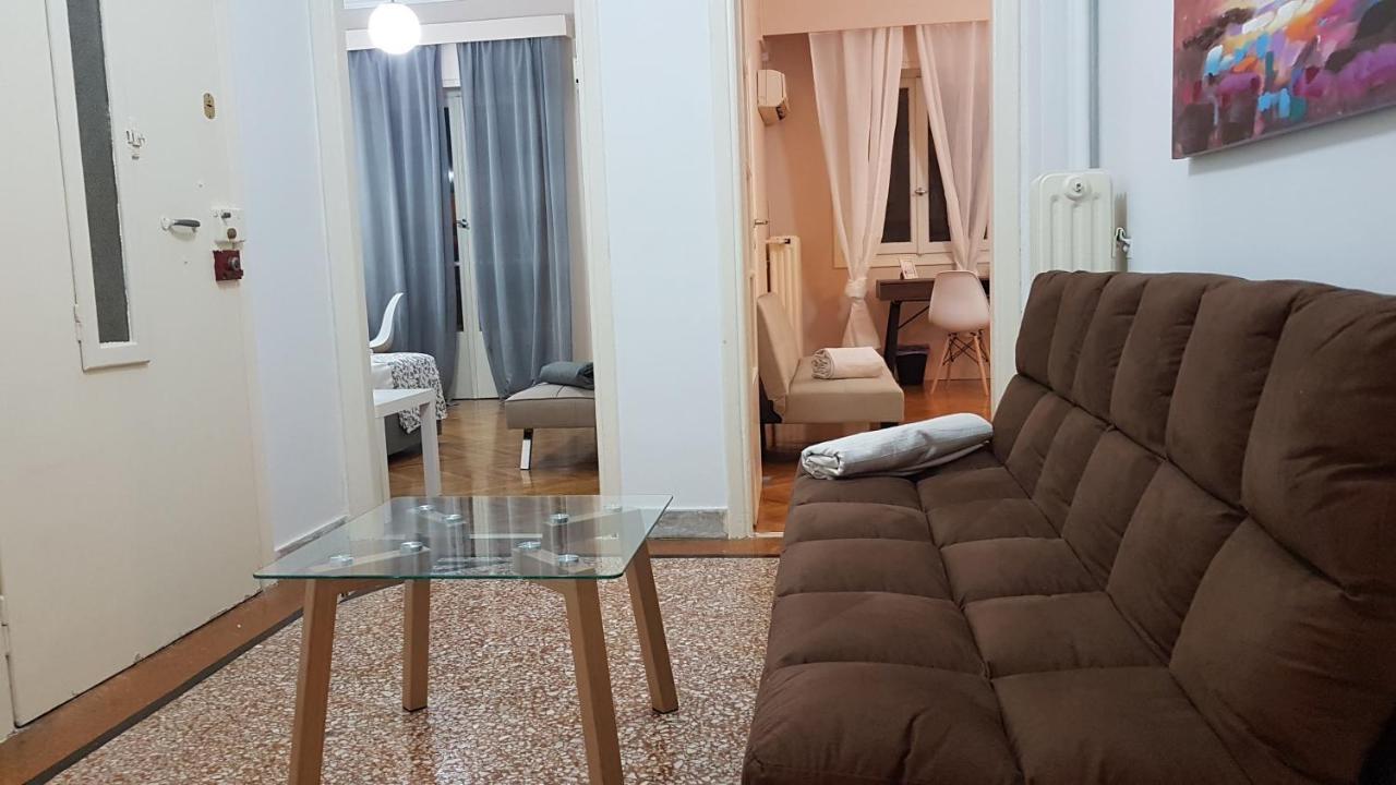 Olive Apartment- Athens Center, 4 Bd, 1.5 Bath Екстер'єр фото