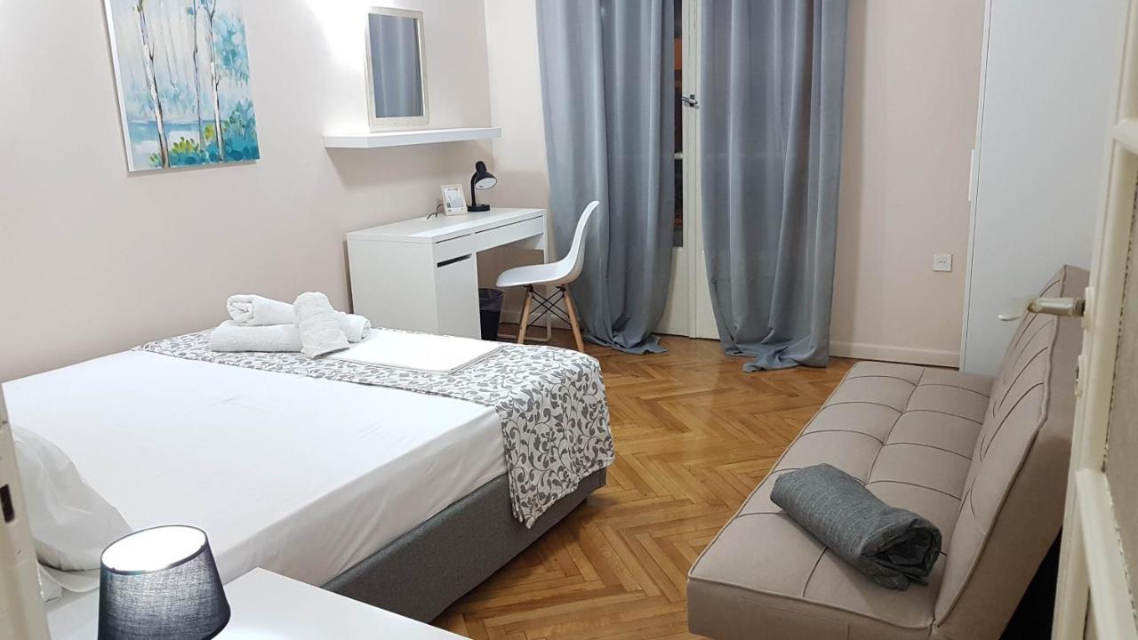 Olive Apartment- Athens Center, 4 Bd, 1.5 Bath Екстер'єр фото